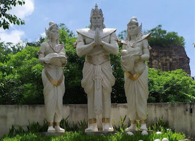 Pura Luhur Uluwatu the clifftop temple,Bali