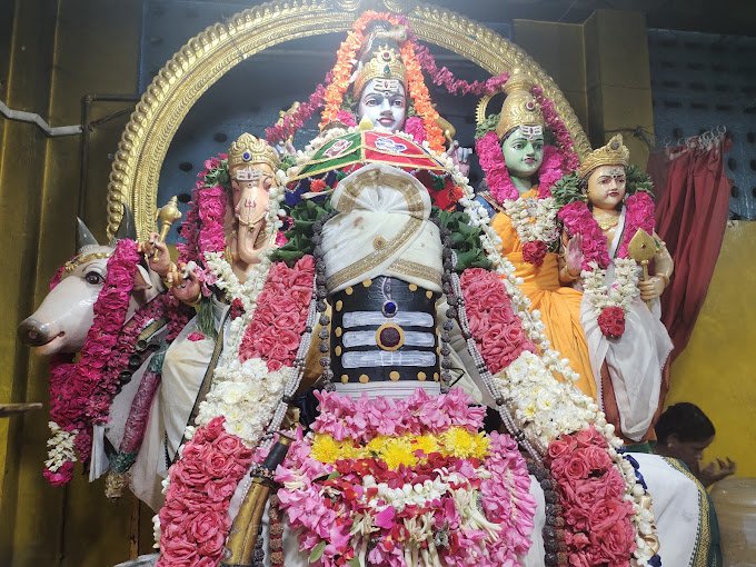 ShivaLingam Temple(Aathilingam)