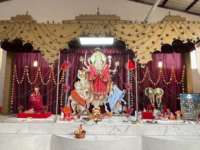 Maa Durga Shakti Mandir, Tempio Indú (Ganeege)