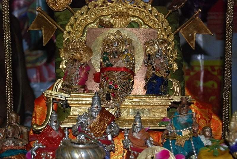 Sri Lakshmi Hayagreeva Perumal, Brahmathanthra Swathnthrya Sri Parakala Mutt