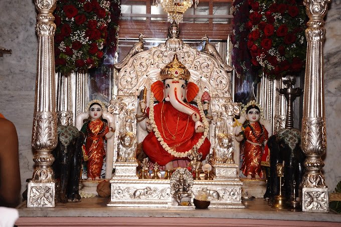 Phadke Wadi Ganpati Temple Mumbai