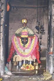 Sri Polla pillaiyar Temple, Thirunaraiyur/Vinayaka Temple