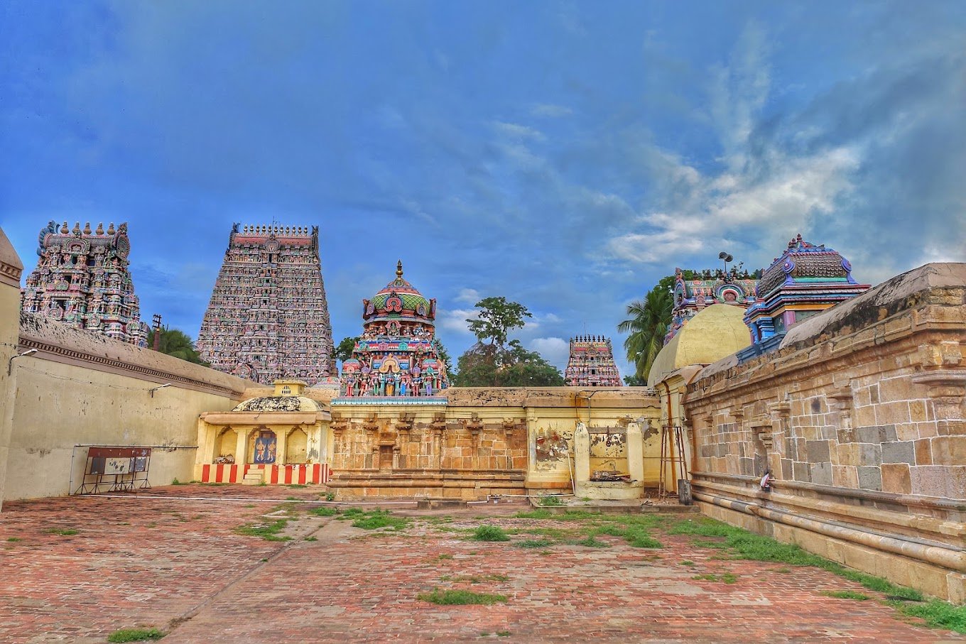 Kumbhesh/Sri Someswar Temple Kumbakonam