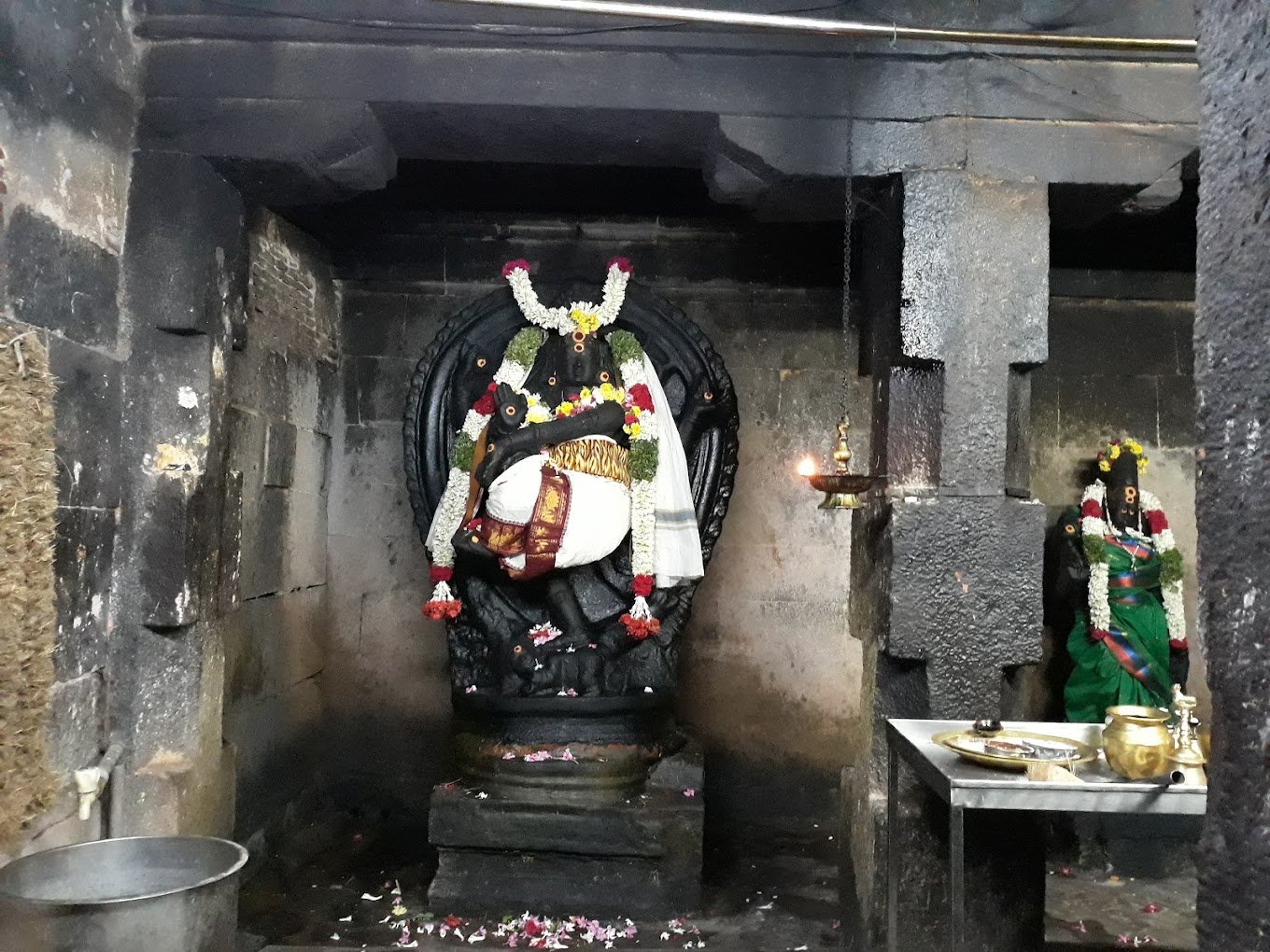 Suddha Rathneswarar Temple Oottathur