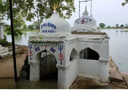 RATNESHWAR MAHADEV MANDIR KARAIHAPARA RATANPUR CHHATTISGARH