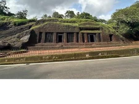 Arvalem Caves Harvale,Goa