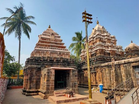 Ancient Chalukya Shri Golingeswara Swamy Temple Biccavolu,Andhra Pradesh