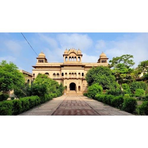 Radha Madhav Mandir/Jaipur Temple Vrindavan