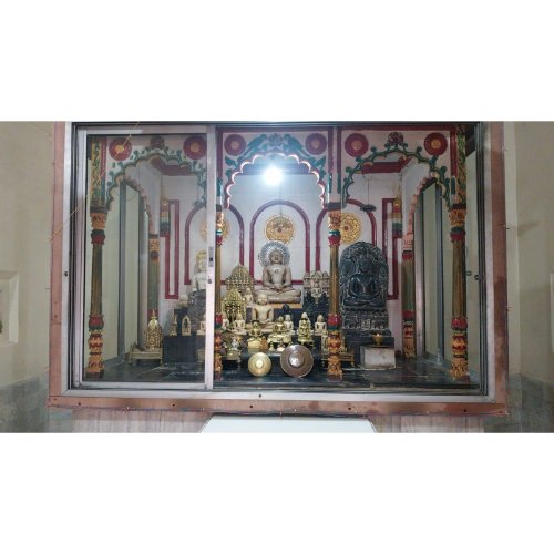 Shri Chandraprabhu Digamber Jain Mandir Atishaya Kshetra Jiriya Tamoli Gali,Khajekalan,Patna,Bihar