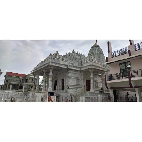 Shri Neminath Bhagwan Shwetamber Jain Mandir, Rajpur Hirpur, Gomtipur,Ahmedabad,Gujarat