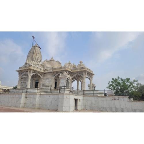 Shri Jagana Jain Tirth, Bhagyabhumi Nabhashchandra Parshvdham, Jagana,Banaskantha,Gujarat