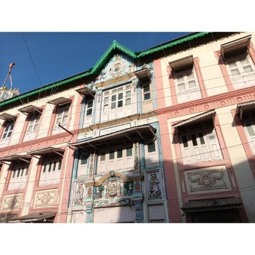 Shri Shanti Bhuvan Shwetamber Jain Derasar and Upashray, Andana Bawa Chowk, Kadiawad,Jamnagar,Gujarat