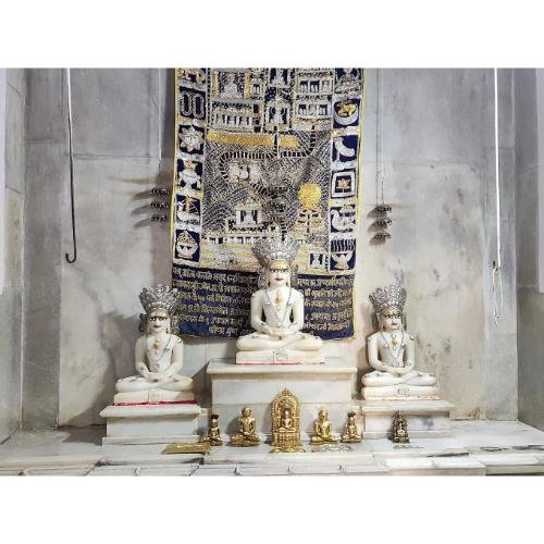 Shri Shantinath Bhagwan Shwetamber Jain Derasar, Majevdi,Junagadh,Gujarat