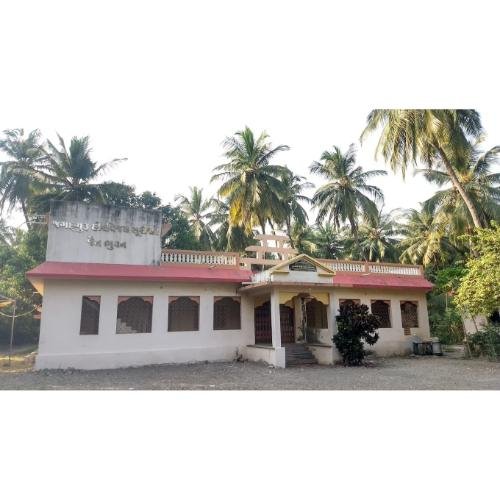 Shri Jain Dadawadi, Paras Society, Gokul Nagar, Una,Gir Somnath,Gujarat