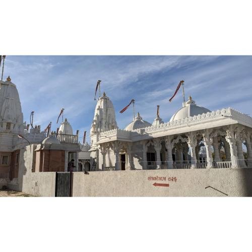 Shri Choubis Jinalaya Shatrunjay Dham Shwetamber Jain Mandir, Jaggannath Mandir Road, Yoginagar, GIDC,Botad,Gujarat