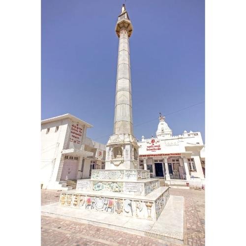 Shri Mahaveer Swami Digamber Jain Mandir, Arya Samaj Road, Shankar Tekri,Jamnagar,Gujarat