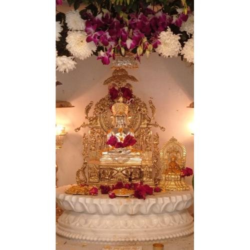 Shri Munisuvratnath Shwetamber Jain Grih Jinalaya, Opp. Shree Ram Kunj, Shree Arvind Marg, Ketivadi, Vallabh Vidyanagar,Anand,Gujarat
