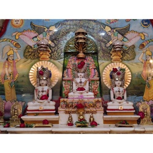 Shri Padamprabh Swami Shwetamber Jain Derasar, Chandan chowk, Dharmaj,Anand,Gujarat
