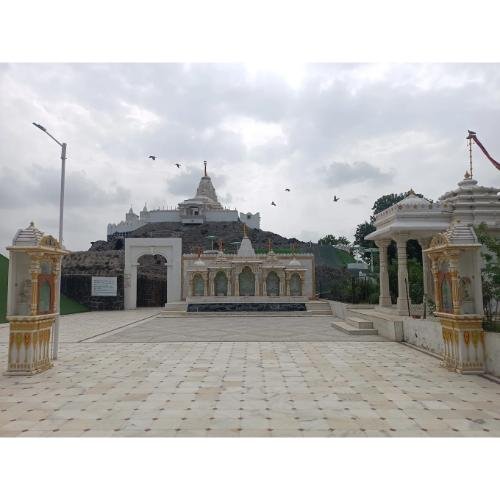 Mini Girnar Tirth Dham Shwetamber Jain Tirth, Manekpur, Mahudi Gandhinagar Highway,Gandhinagar,Gujarat