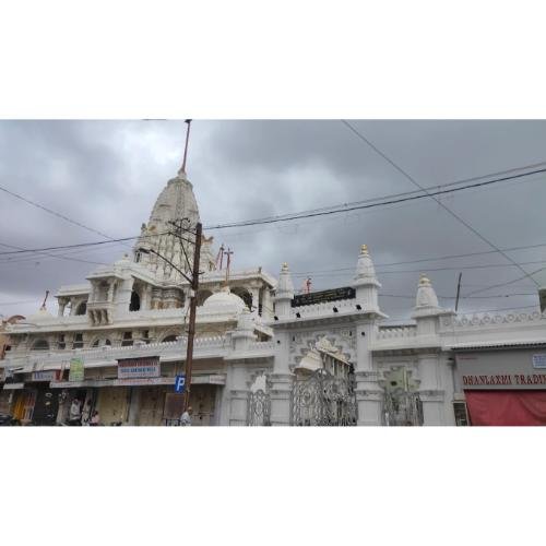 Shri Bhabha Parshvnath Jain Shwetamber Mandir, Chandi Bazar, Kadiawad,Jamnagar,Gujarat