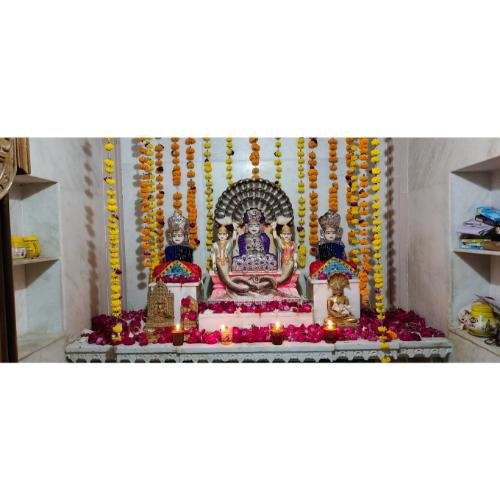 Shri Sahastrafana Parshvnath Shwetamber Jain Derasar, Juni Bodeli,Chhotaudepur,Gujarat
