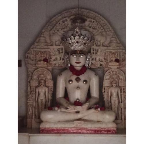 Shri Shantinath Bhagwan Shwetamber Jain Mandir, Palliviya Nagar, Palanpur,Banaskantha,Gujarat