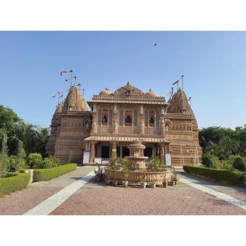 Shri Bhadereshwar Shwetamber Jain Tirth, Bhadreshwar,Kachchh,Gujarat