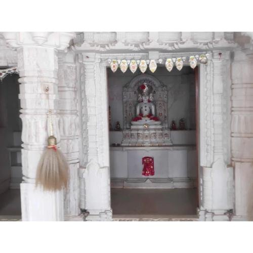 Shri Munisuvratswami Shwetamber Jain Mandir, Kalapurnam, Shreeji Nagar, Bhuj, Kachchh,Gujarat