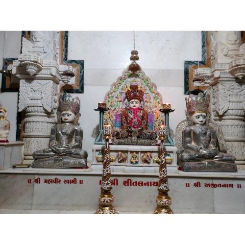 Shri Shitalnath Shwetamber Jain Mandir, Khajur Bazar, Bramhapuri, Mundra,Kachchh,Gujarat