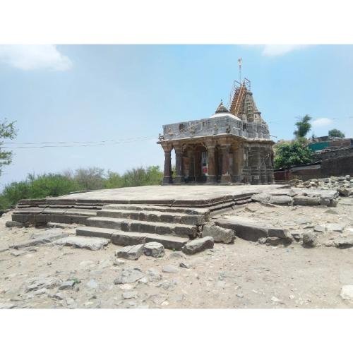 Shri 1008 Chandraprabhu Digamber Jain Mandir, Pavagarh Siddh Kshetra, Pavagarh,Panchmahal,Gujarat