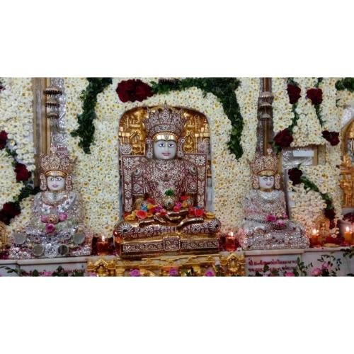 Shri Astapad Ji Jain Mandir, Shri Kapadvanj Visha Nima Jain Sangh, Dholi Kui, Kapadvanj,Kheda,Gujarat