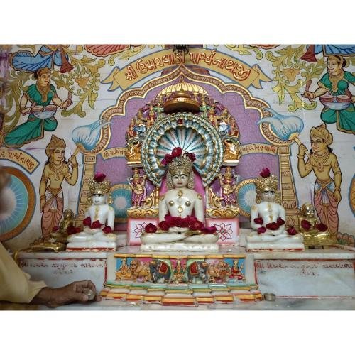 Shri Umarwadi Parshvnath Jain Derasar, Gopipura Road, Gopipura,Surat,Gujarat