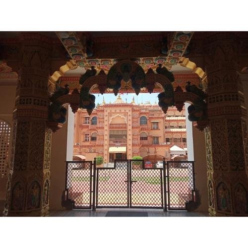 Shri Chintamani Parshvnath Gruh Jinalaya, Gopipura Road, Gopipura,Surat,Gujarat