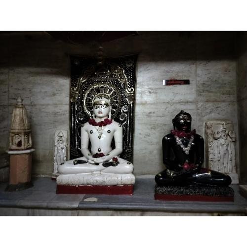 Shri Manmohan Parshvnath Jain Derasar, Dudhwala Mohalla, Chokshi Bazar,Vadodara,Gujarat