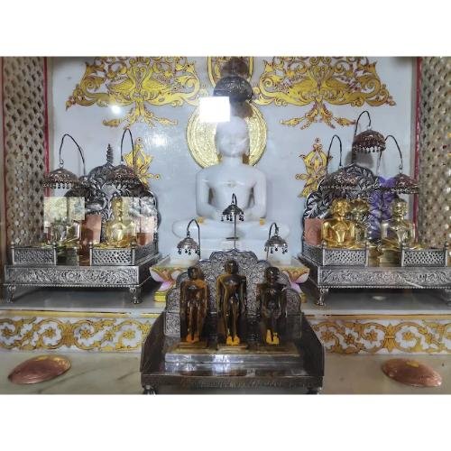 Shri 1008 Bhagwan Mahaveer Swami Digamber Jain Chaitalaya, Lalbaug, Manjalpur,Vadodara,Gujarat