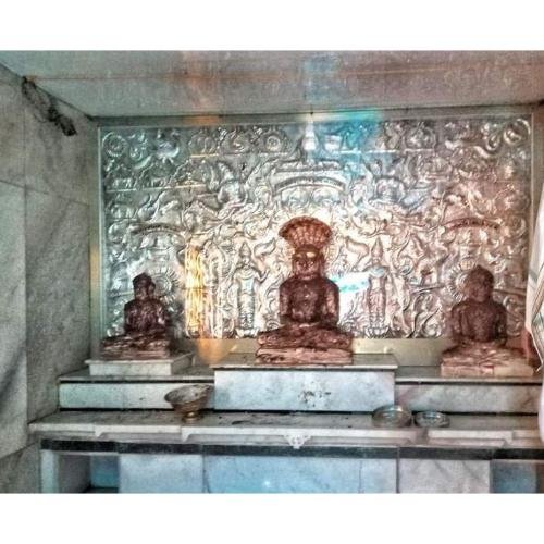 Shri Jain Derasar and Upashray, Hari Nagar,Vadodara,Gujarat