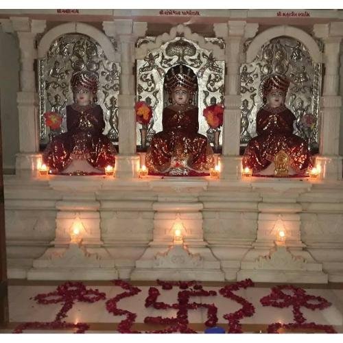 Shri Shankheshwar Parshvanath Bhagwan Jain Derasar, Aastapad Society, Near Water Tank, Karelibagh,Vadodara,Gujarat