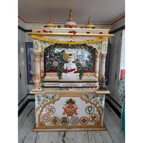 Shri Jin Kushalsuri Dadawadi, Zabak Bhavan, Navpad Society, Yakutpura,Vadodara,Gujarat