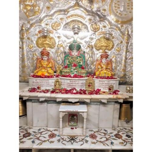 Shri 1008 Parshvnath Digamber Jain Mandir, Patel Faliya, Juna Bazar, Karjan,Vadodara,Gujarat