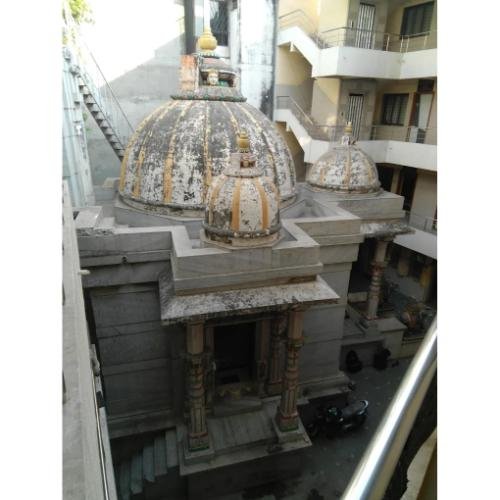 Shri Kunthunath Jain Shwetamber Mandir, Opposite Railway Station, Lal Darwaja, Varachha,Surat,Gujarat