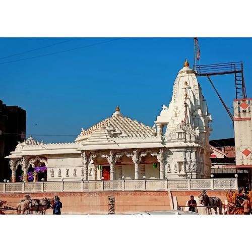 Shri Jain Derasar, Station Road, Hirachand Nagar, Bardoli,Surat,Gujarat