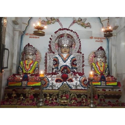 Shri Shantinath Bhagwan Jain Derasar, Main Bazaar, Kathor,Surat,Gujarat