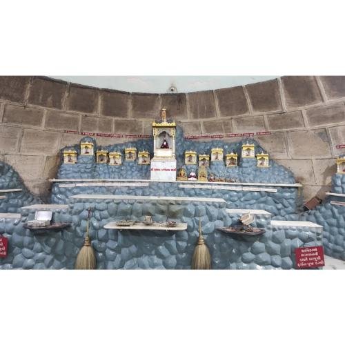 Shri Samet Shikharji Jain Derasar, Gopipura,Surat,Gujarat