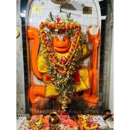 Chachhi Kuwan Hanuman Mandir Pyare Lal Rd,Kaiser Bagh, Lucknow