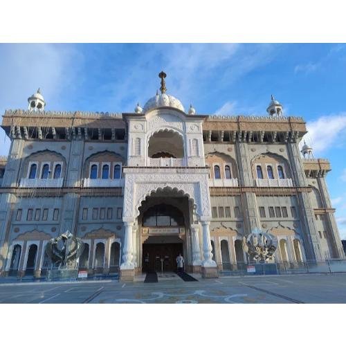 Gurdwara Guru Nanak Darbar Sahib/Sri Guru Nanak Darbar Gurdwara Guru Nanak Marg,Gravesend DA12 1AG,United Kingdom